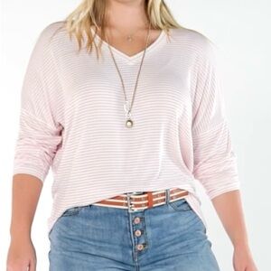 CAbi Serenity Tee Size Large